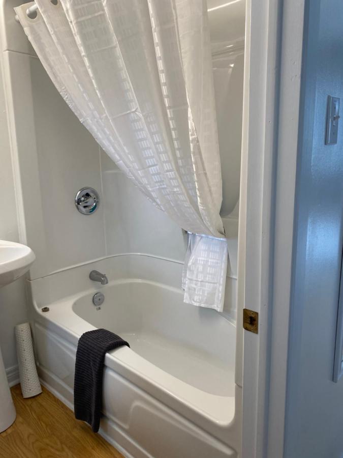 Webbers Lake Charlotte Motel Queen And Double Bed Ngoại thất bức ảnh