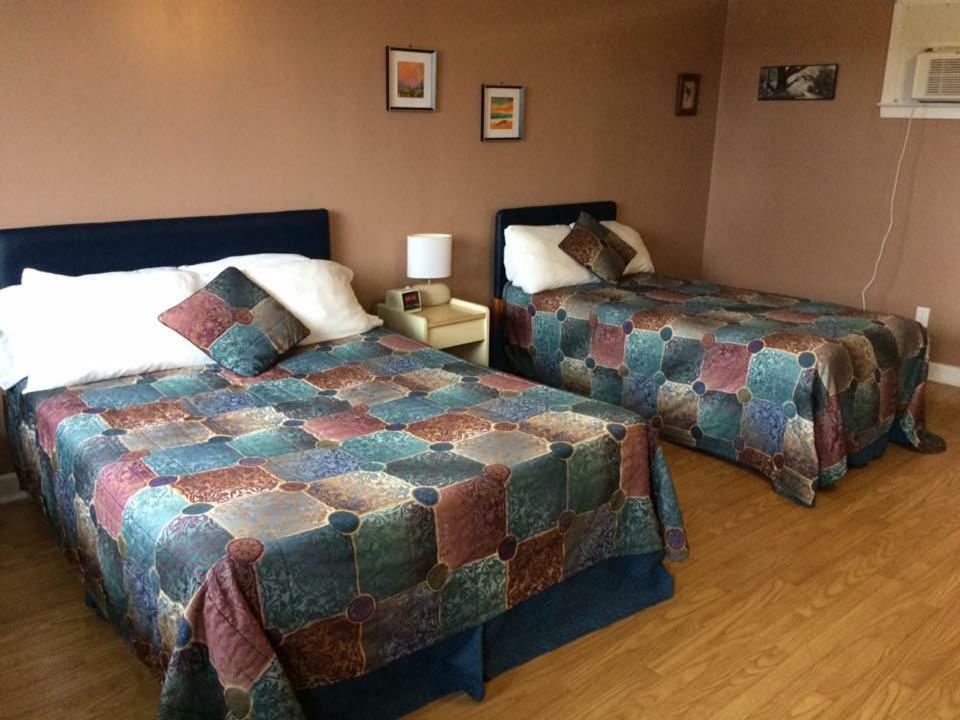 Webbers Lake Charlotte Motel Queen And Double Bed Ngoại thất bức ảnh